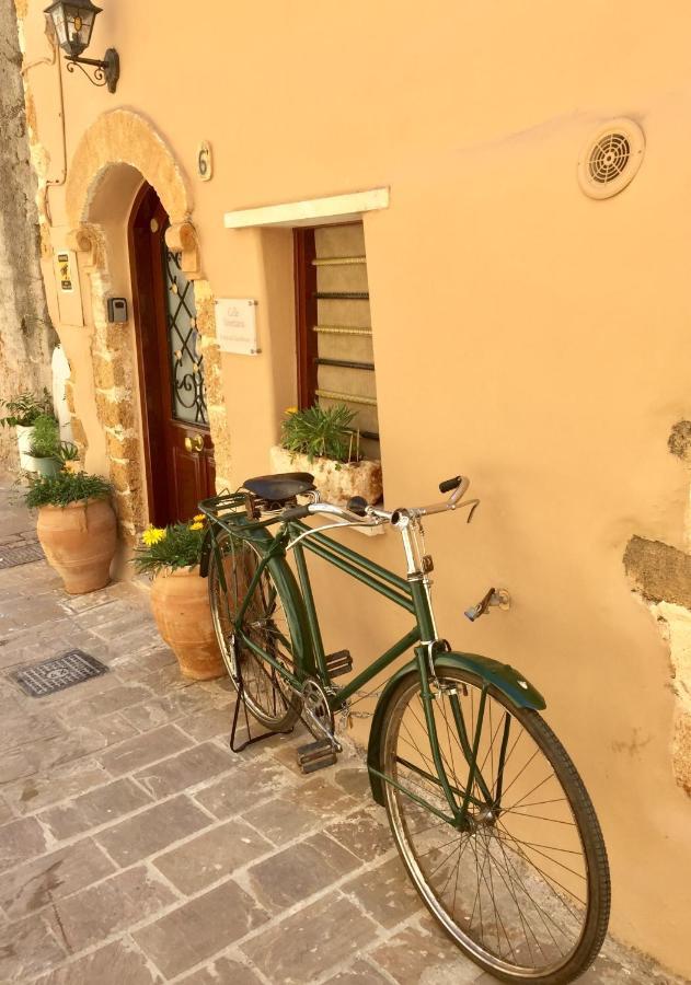 Calle Veneziana Chania  Luaran gambar